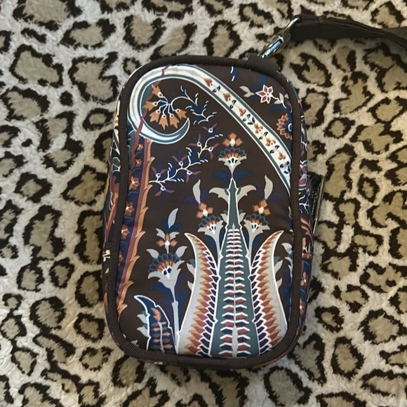 🐾 4 for $20 Lesportsac wristlet great condition - Picture 2 of 6